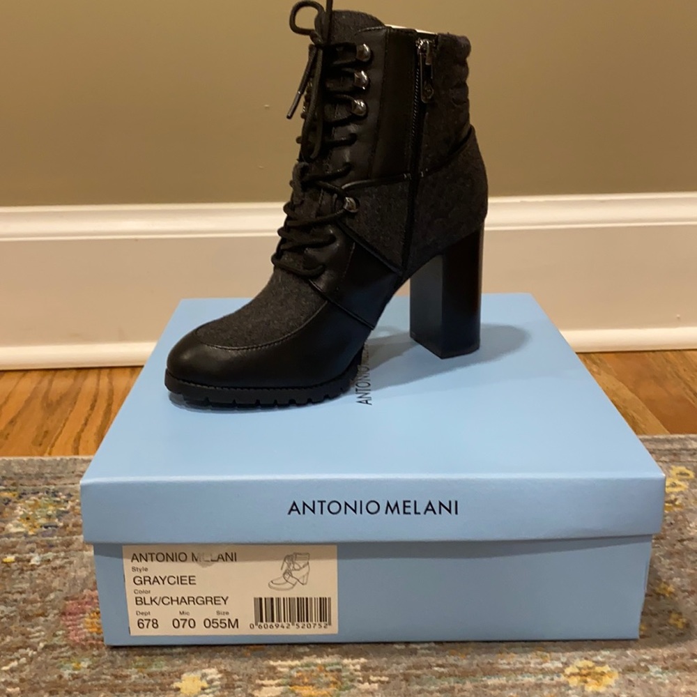 Adorable grey combat boot